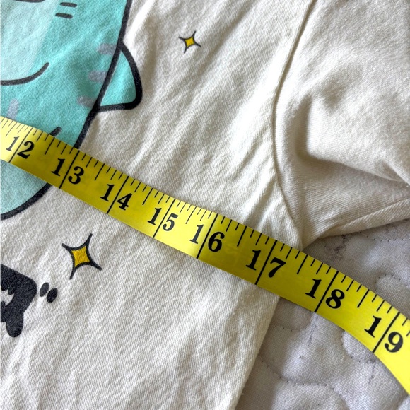 Samezu Unisex Graphic T-shirt - Picture 4 of 5